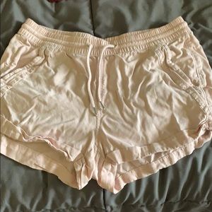 Women’s light pink shorts size 6